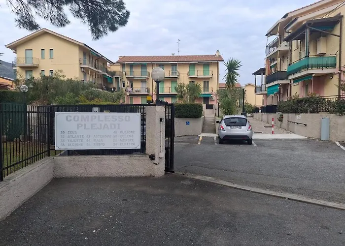 Plejadi Sea & Pool - Appartement Ceriale